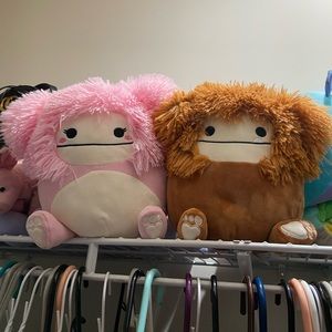 SQUISHMALLOW BENNY AND BRINA 8”